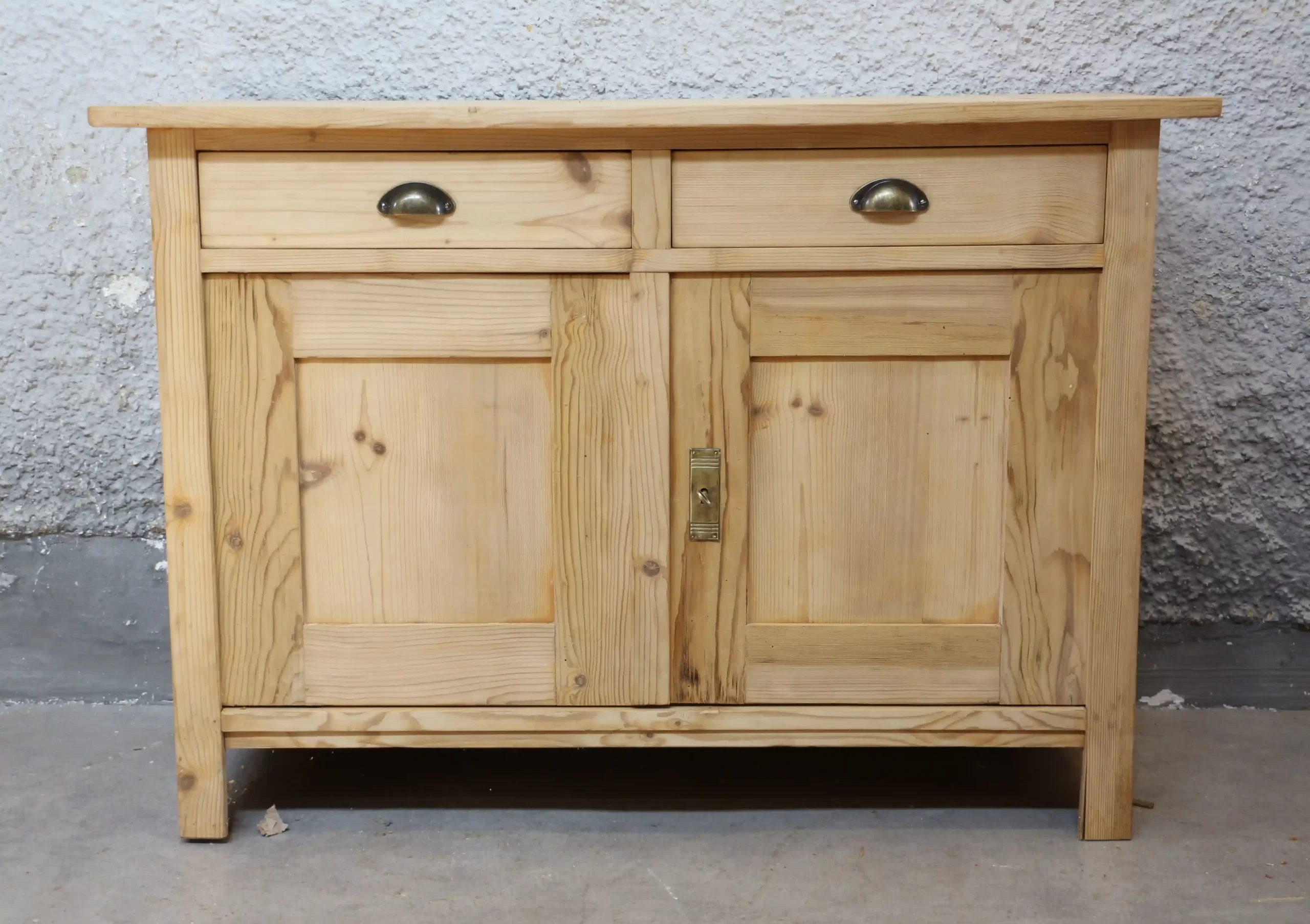 Dolní část kredence z 19. století