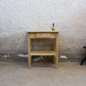 Originální malý selský stolek s šuplíkem