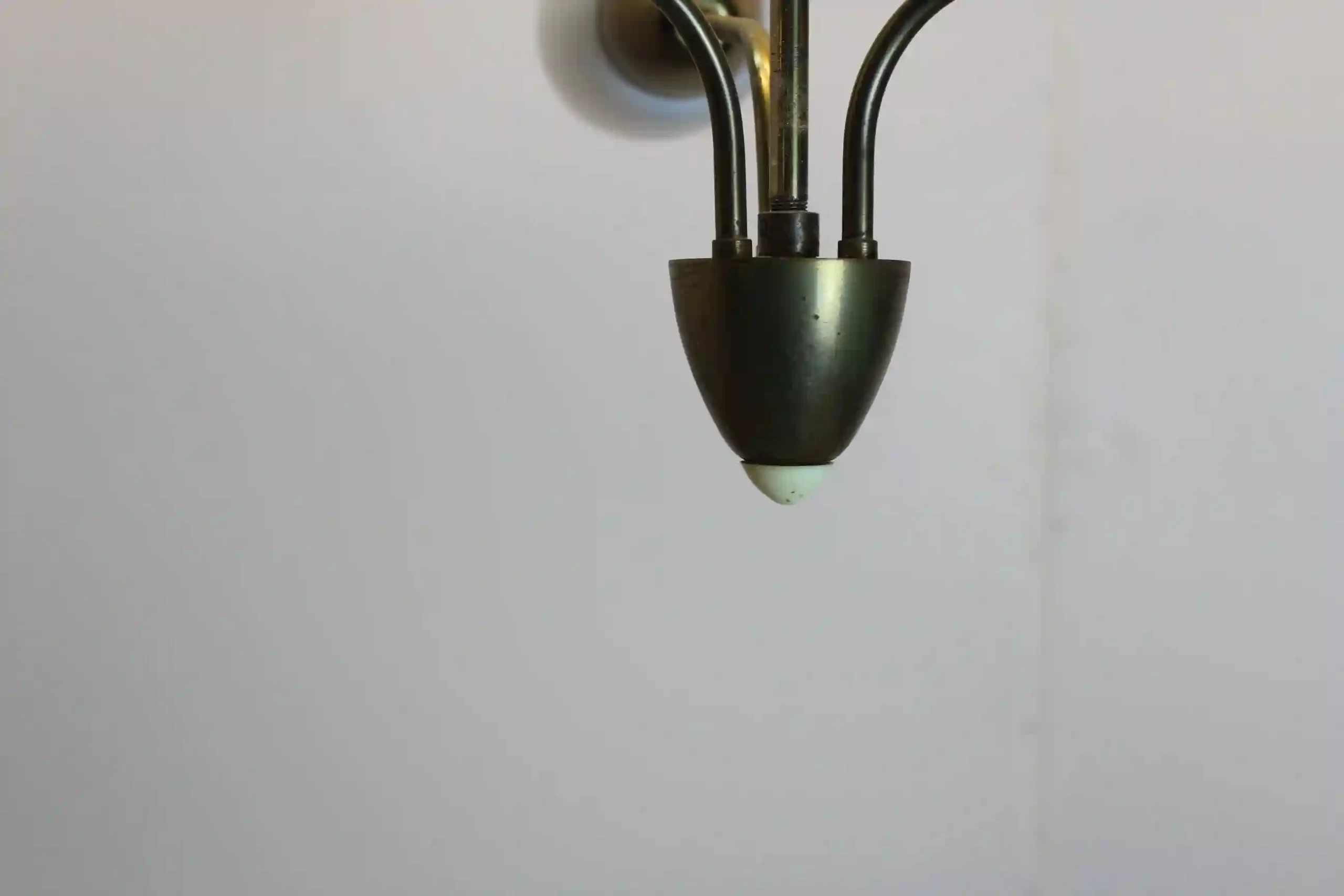 Retro tříramenný lustr - Lustr ve stylu Bruselského designu – zlacený kov a sklo (50.–60. léta)