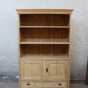 Rustikální knihovna z masivu s dolní skříňkou