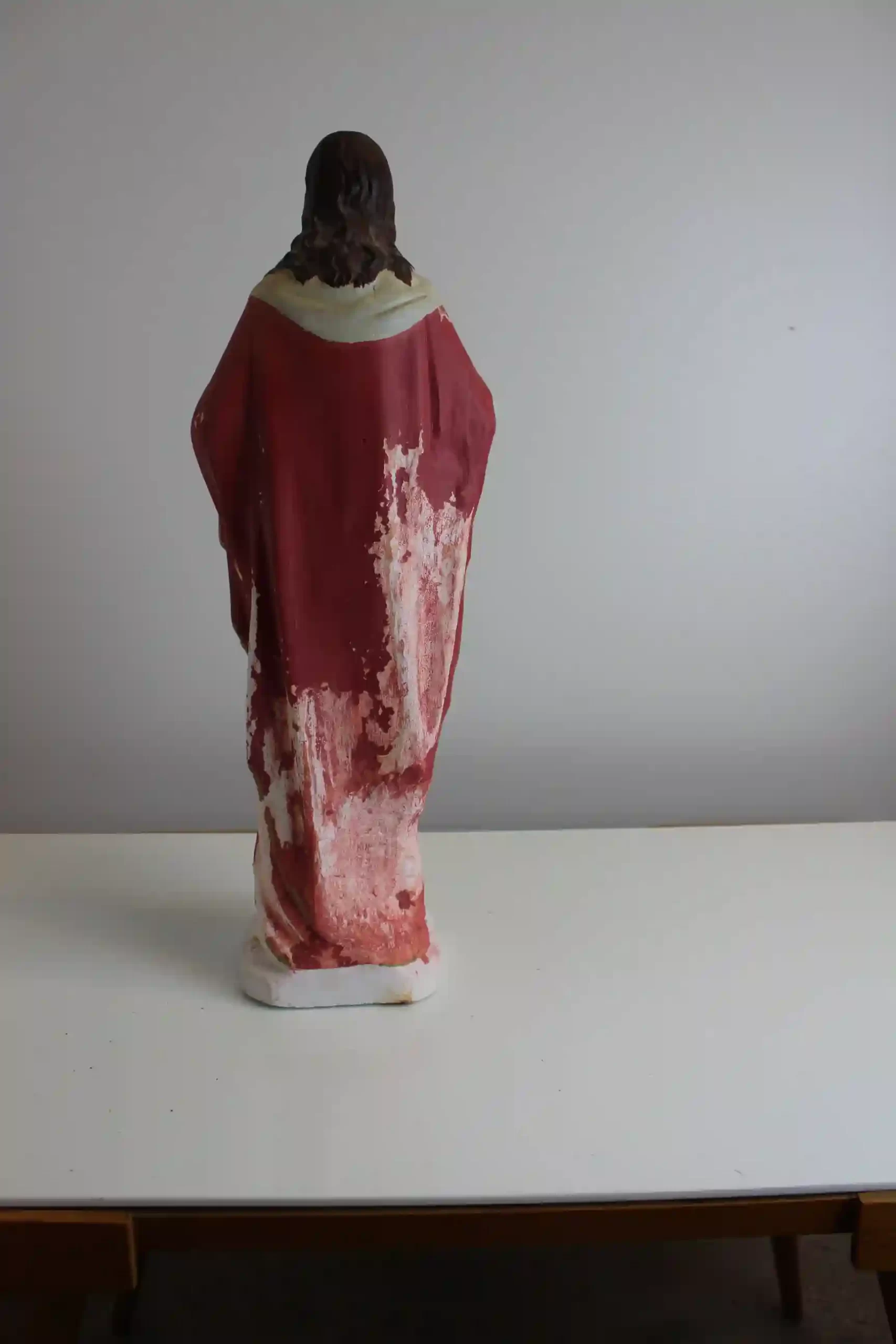 Soška Ježíše Krista – Nejsvětější Srdce - zezadu