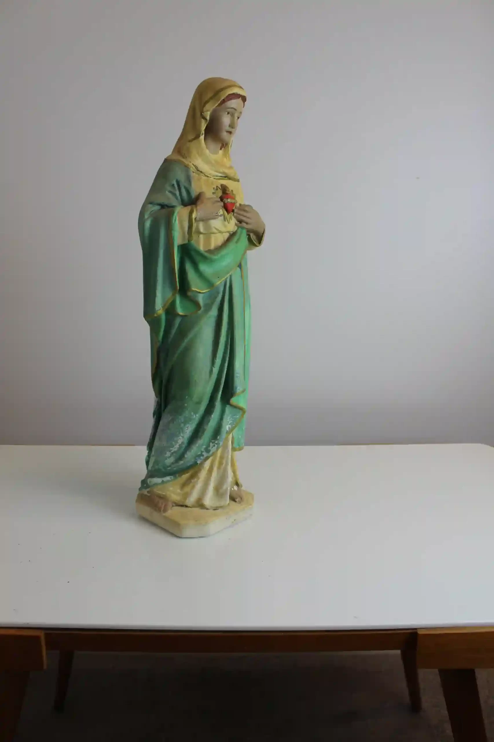 Soška Panny Marie – Nejsvětější Srdce - pravá strana