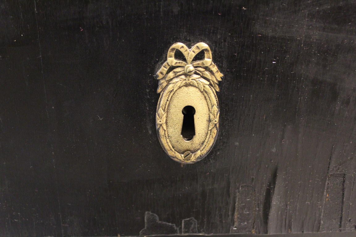 Empírová komoda - Obrázek 10